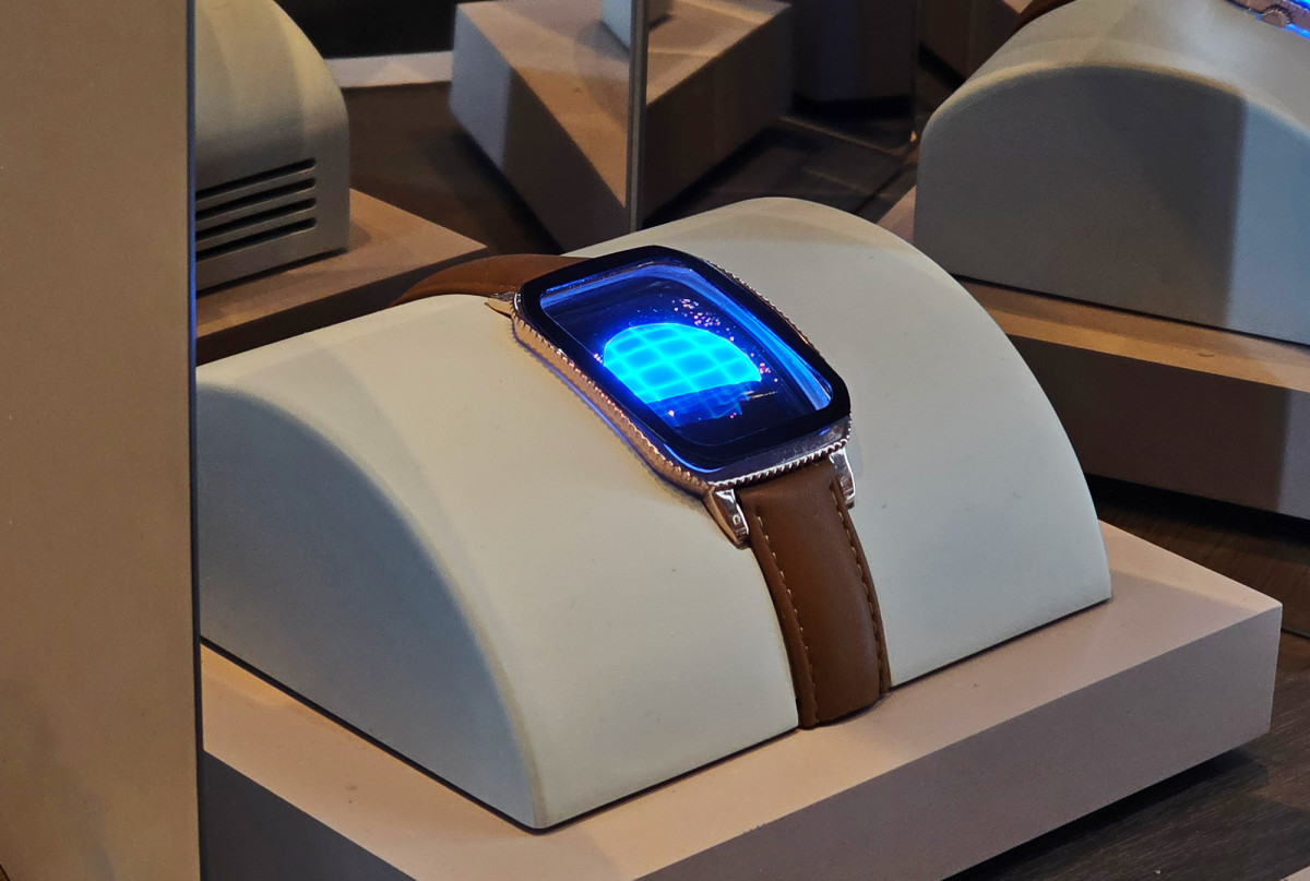 ▲삼성디스플레이 2.1형 워치용 마이크로LED (사진-삼성디스플레이 제공)