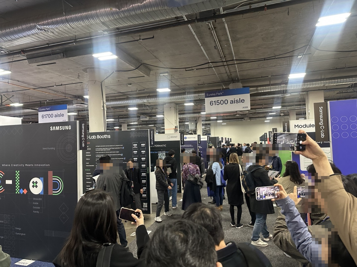 ▲삼성전자가 7~10일(현지시간) 미국 라스베이거스에서 열리는 세계 최대 정보기술(IT)‧가전 박람회 'CES 2025'에 C랩이 육성한 사내 벤처와 외부 스타트업들의 혁신 기술들을 선보였다. (이수진 기자)