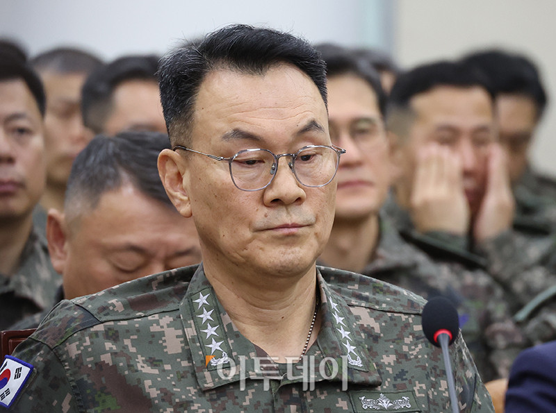 ▲김명수 함동참모의장이  14일 서울 여의도 국회에서 열린 윤석열 정부의 비상계엄 선포를 통한 내란 혐의 진상규명 국정조사 특별위원회 전체회의에 참석하고 있다. 고이란 기자 photoeran@