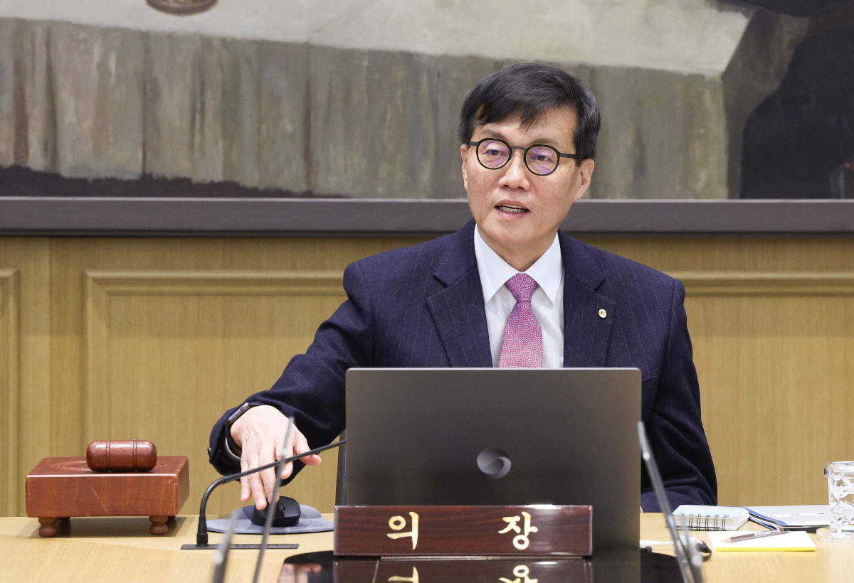 ▲이창용 한국은행 총재가 16일 서울 중구 한국은행에서 열린 금융통화위원회를 주재하고 있다. 사진공동취재단