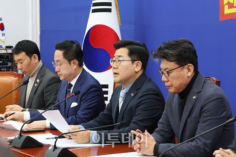 ▲박찬대 더불어민주당 원내대표가 16일 서울 여의도 국회에서 열린 정책조정회의에서 모두발언을 하고 있다. 고이란 기자 photoeran@