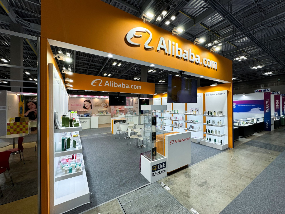 ▲2025 코스메위크 도쿄에 참가한 알리바바닷컴과 국내 중소 뷰티 브랜드 (사진제공=알리바바닷컴)