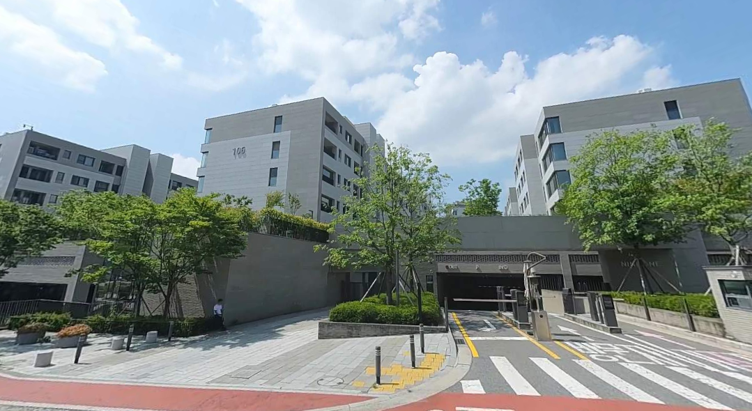 ▲나인원한남.  (출처=카카오맵 로드뷰)