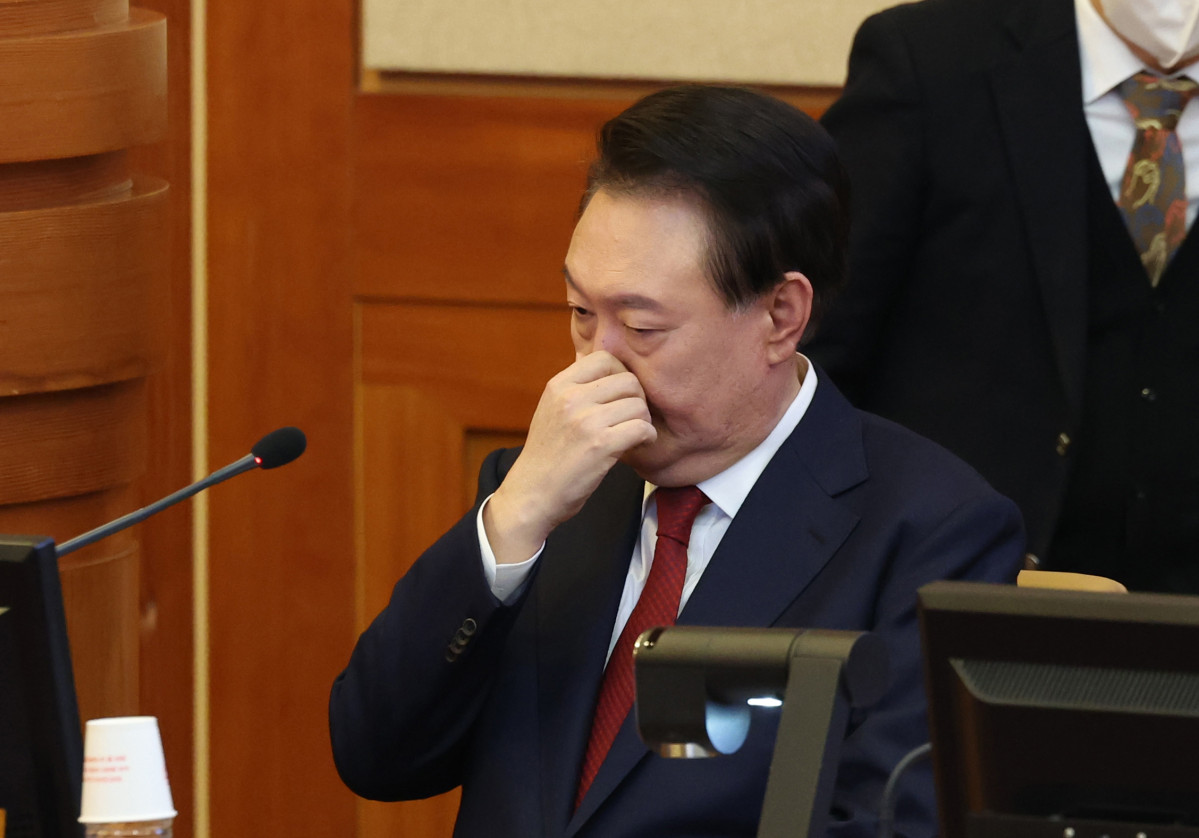 ▲윤석열 대통령이 21일 서울 종로구 헌법재판소에서 열린 윤석열 대통령 탄핵심판 3차 변론기일에 출석하고 있다. 신태현 기자 holjjak@