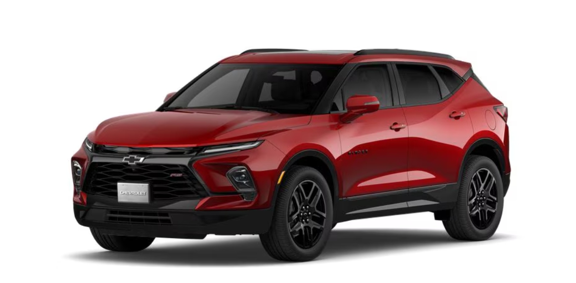 ▲쉐보레의 중형 SUV 블레이저는 멕시코에 자리한 GM의 '라모스 아리즈페' 공장에서 생산한다. 미국 브랜드지만 25% 관세 부과 대상인 셈. 트럼프 대통령은 관세를 앞세워 미국 기업의 회귀를 노리고 있다. (출처 미디어GM)