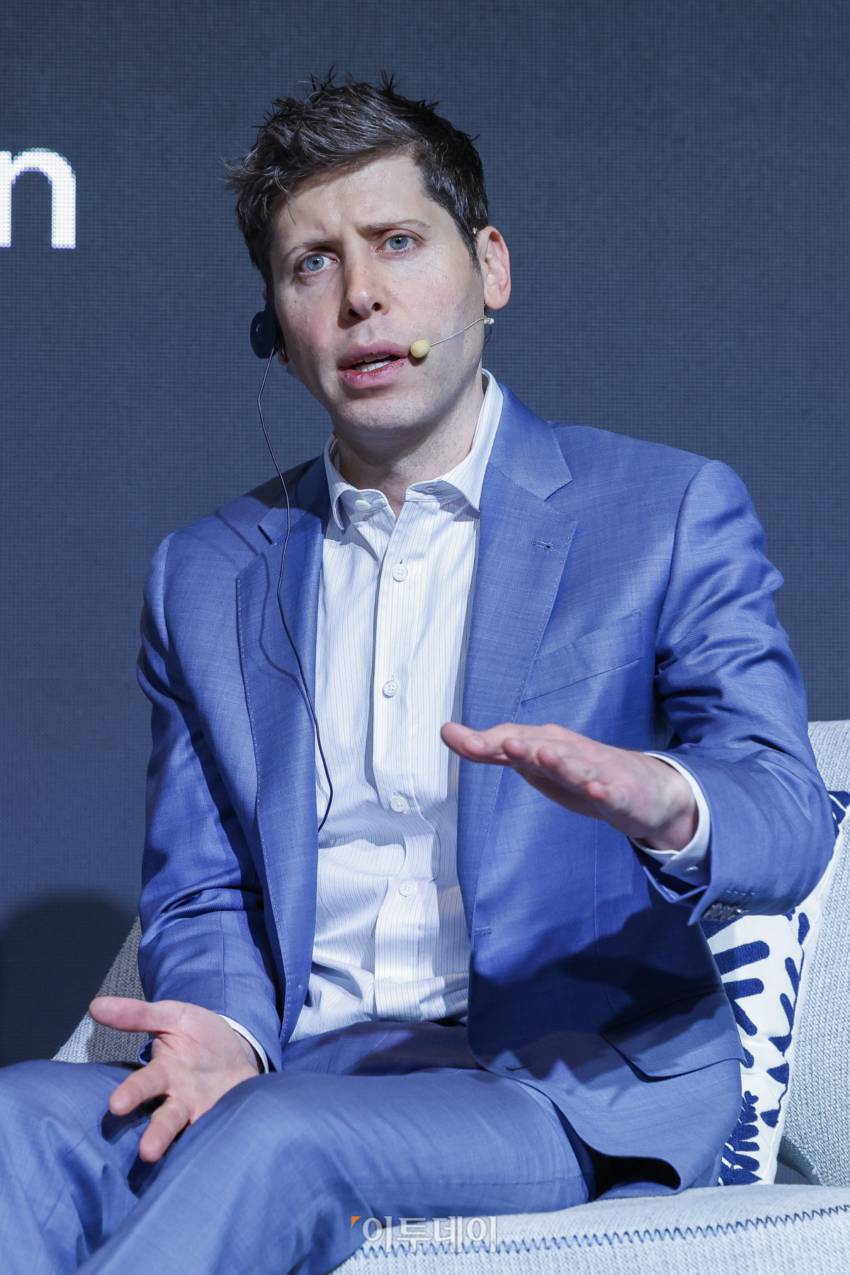 ▲오픈AI 창립자 샘 올트먼이 4일 서울 중구 더플라자호텔에서 열린 카카오 기자간담회 정신아 카카오 대표이사와의 좌담회에서 발언하고 있다. 조현호 기자 hyunho@