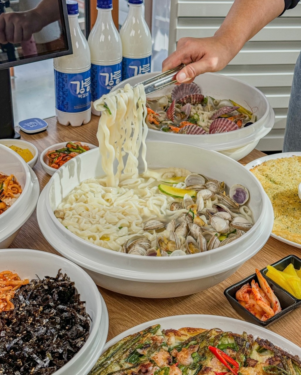 (출처='강릉칼제비' 네이버 플레이스 캡처)