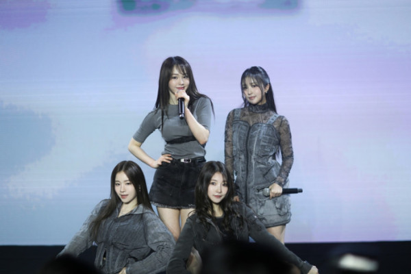 ▲WOOAH(우아)(사진 = 에이치뮤직엔터테인먼트 제공)