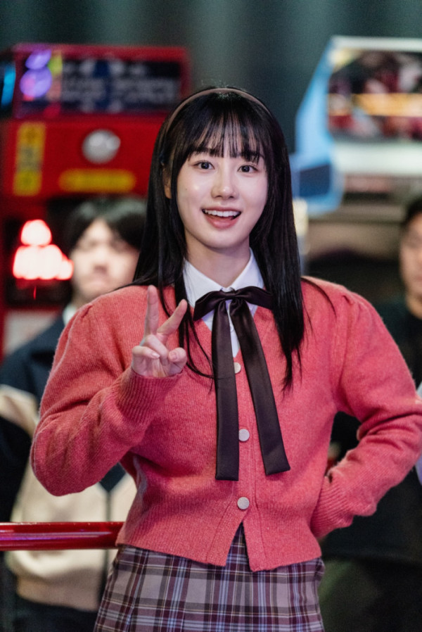 ▲'스터디그룹' 윤상정 비하인드(사진제공=엔에스이엔엠)