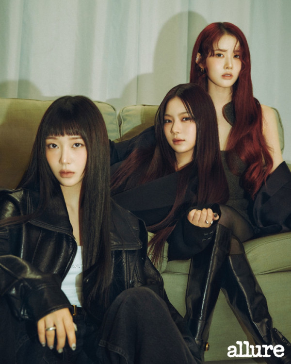 ▲스테이씨(사진 = 얼루어 코리아 제공)