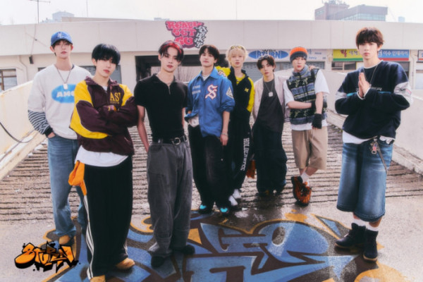 ▲8TURN(에잇턴)(사진 = MNH엔터테인먼트 제공)