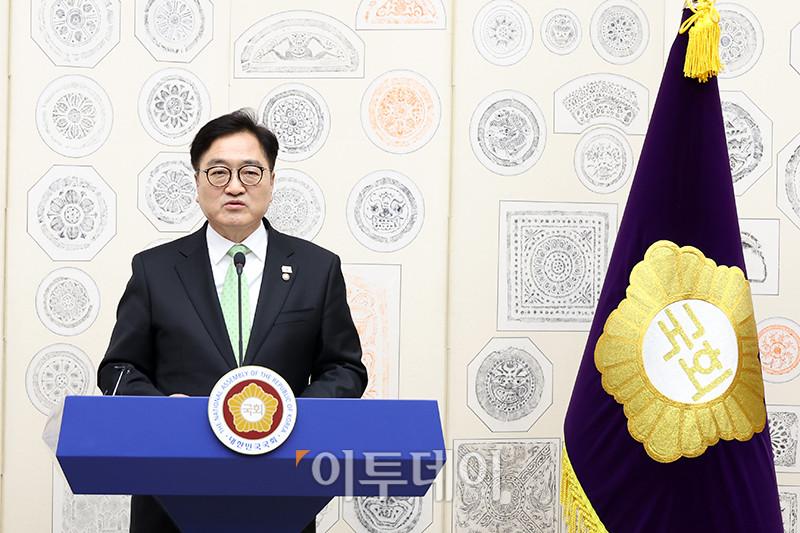▲우원식 국회의장이 4일 서울 여의도 국회에서 헌법재판소의 윤석열 전 대통령 파면 선고와 관련해 대국민담화를 하고 있다. 고이란 기자 photoeran@