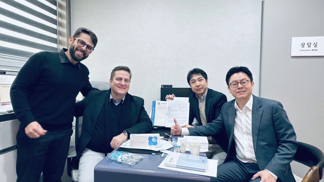 ▲제론셀베인은 7일 브라질기업 ‘스카이덤(SkyDerm)’과 의약품 및 화장품 유통을 위한 MOU를 체결했다. (사진제공 = 제론셀베인)