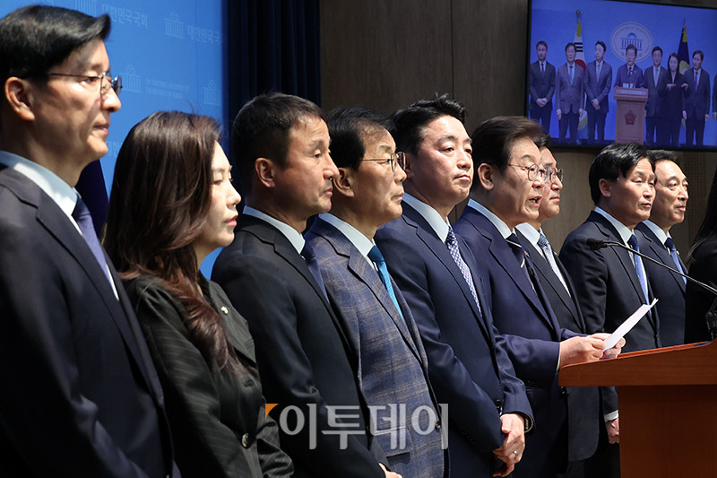 ▲대선 출마를 선언한 이재명 더불어민주당 전 대표가 11일 서울 여의도 국회 소통관에서 비전 및 캠프 인선을 발표하고 있다. 고이란 기자 photoeran@