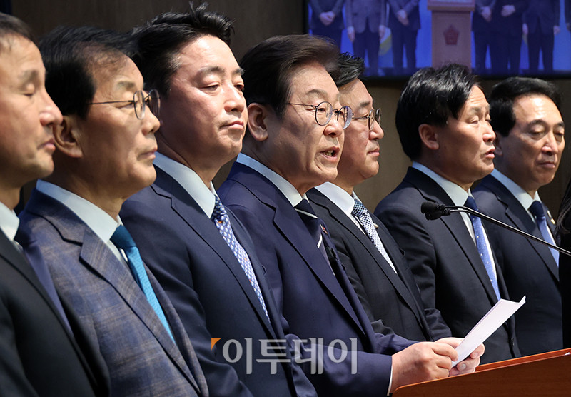 ▲대선 출마를 선언한 이재명 더불어민주당 전 대표가 11일 서울 여의도 국회 소통관에서 비전 및 캠프 인선을 발표하고 있다. 고이란 기자 photoeran@