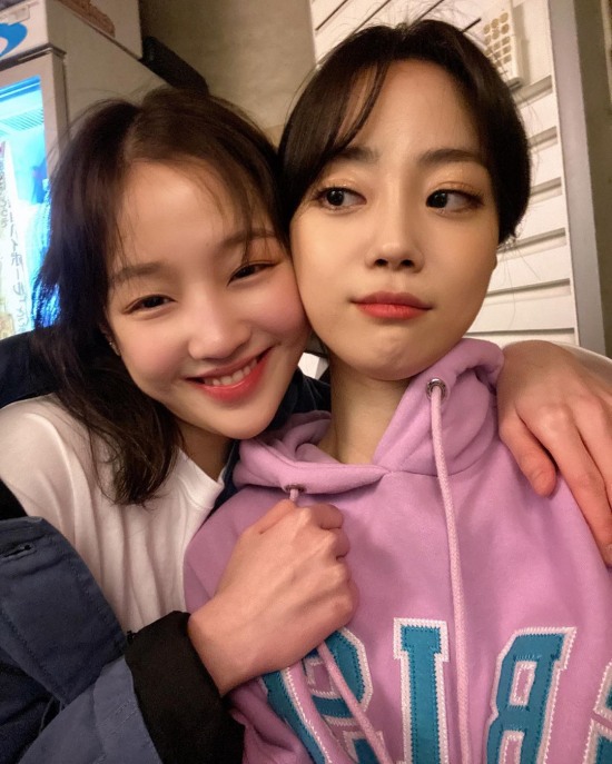 ▲故 박보람(왼), 허영지. (출처=허영지SNS)