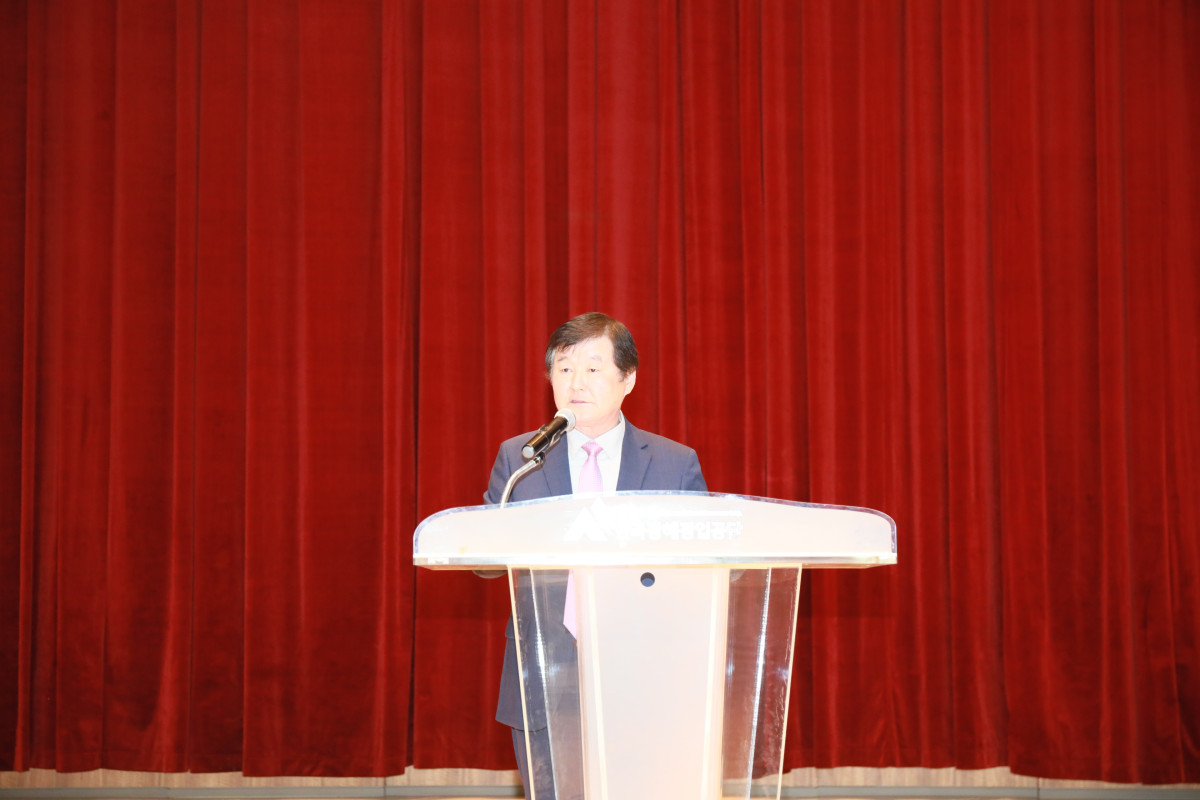 ▲황영식 한국광해광업공단 신임 사장이 15일 강원도 원주 본사에서 취임식을 열고 취임사를 하고 있다. (사진제공=한국광해광업공단)