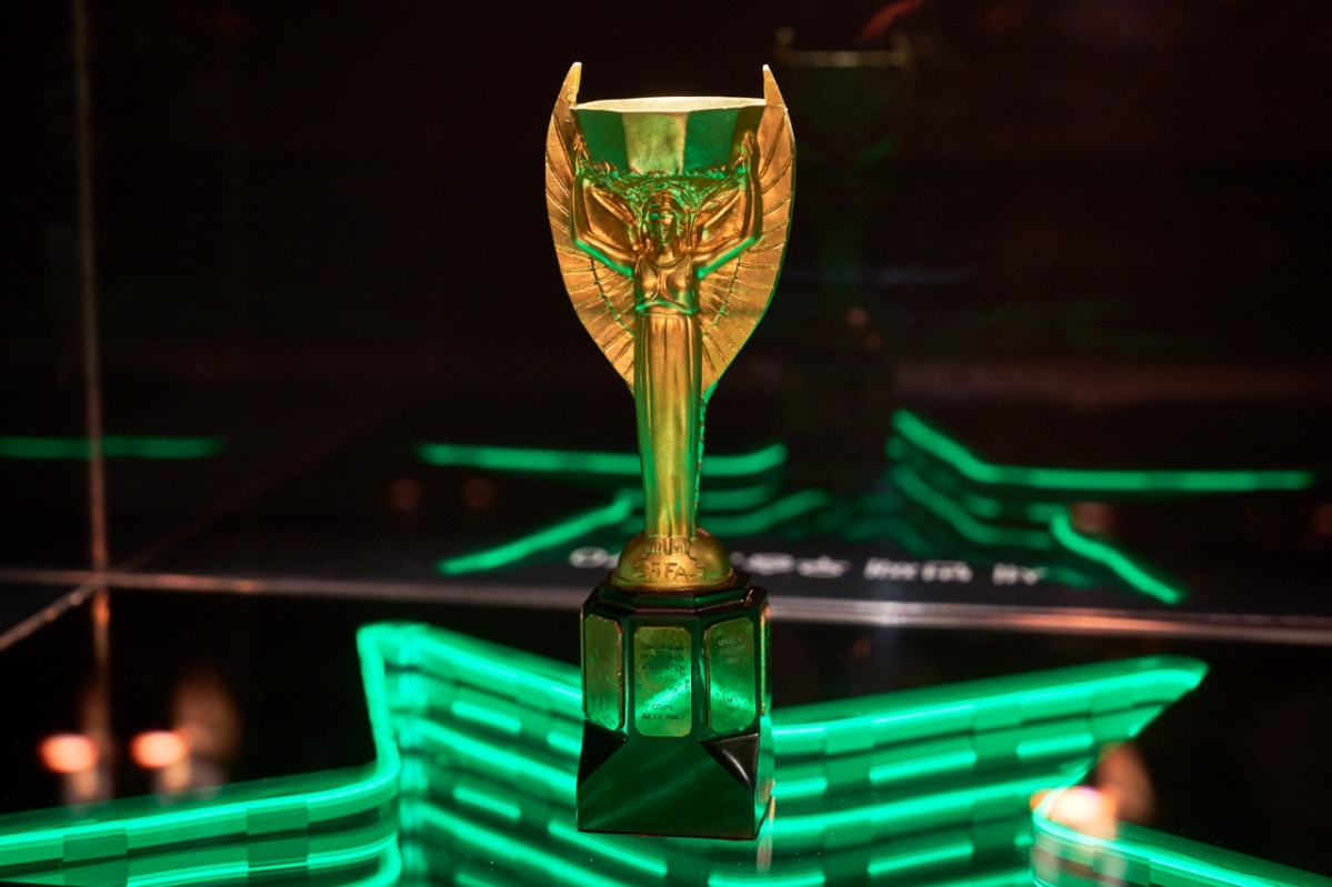 ▲1970 멕시코 월드컵 브라질의 우승 트로피. (사진제공=이랜드뮤지엄)