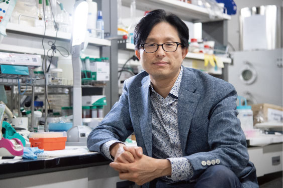 ▲‘2025년 한화고분자학술상’을 수상한 김동하 이화여자대학교 교수. (한화토탈에너지스)
