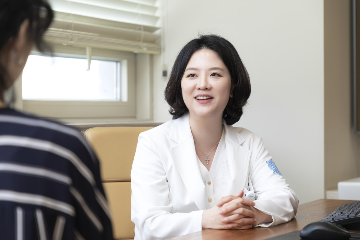 ▲최정연 분당서울대병원 노년내과 교수가 본지와 인터뷰를 하고 있다. (사진제공=분당서울대병원)