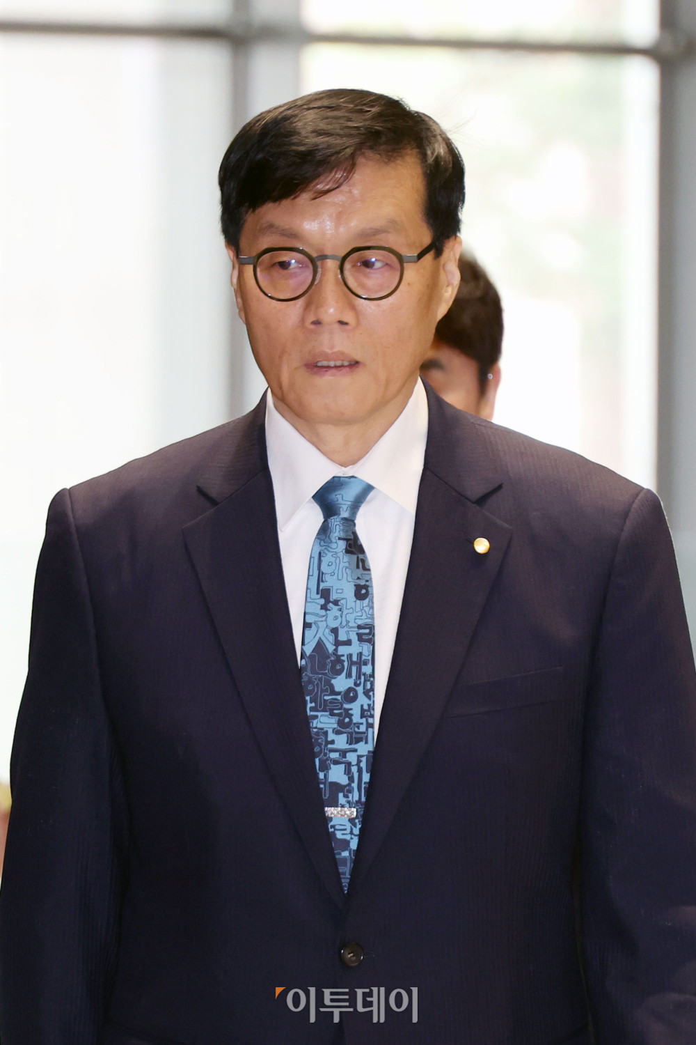 ▲이창용 한국은행 총재가 17일 서울 중구 한국은행 본관에서 열린 금융통화위원회 본회의를 마친 후 통화정책방향 기자 간담회에 참석하고 있다. 25.04.17. 사진공동취재단 (이투데이DB)