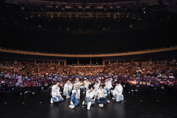 ▲트레저 LA 공연(사진제공=YG엔터테인먼트)