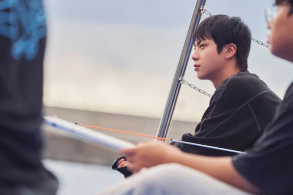 ▲'대환장 기안장' 방탄소년단 진(사진제공=넷플릭스)