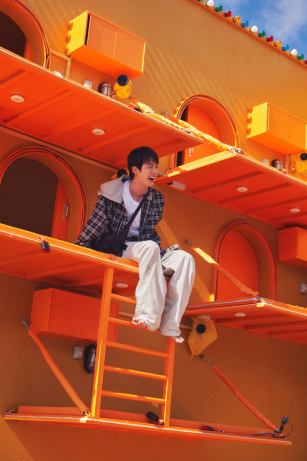 ▲'대환장 기안장' 방탄소년단 진(사진제공=넷플릭스)