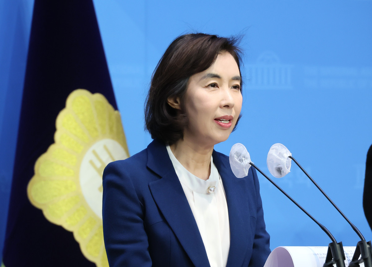 ▲더불어민주당 박경미 전 의원이 6일 국회 소통관에서 제22대 총선 서울 강남병 출마선언 기자회견을 하고 있다. (연합뉴스)