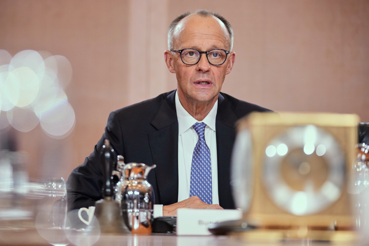 ▲새로 선출된 프리드리히 메르츠 독일 총리가 6일(현지시간) 베를린 총리 관저에서 열린 첫 내각 회의에 참석하고 있다. 베를린/AP연합뉴스