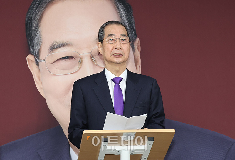 ▲한덕수 무소속 대통령선거 예비후보가 7일 서울 여의도 선거캠프 사무실에서 열린 기자회견에서 대선 단일화와 관련해 발언하고 있다. 고이란 기자 photoeran@