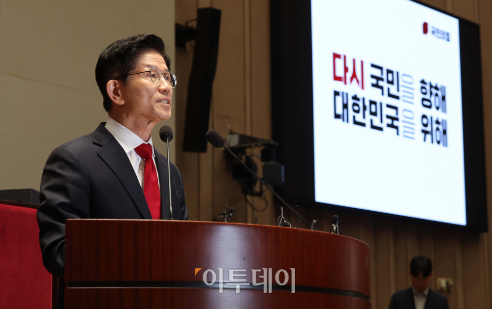 ▲김문수 국민의힘 대선후보가 9일 서울 여의도 국회에서 열린 국민의힘 의원총회에서 발언하고 있다. (사진=신태현 기자 holjjak@)