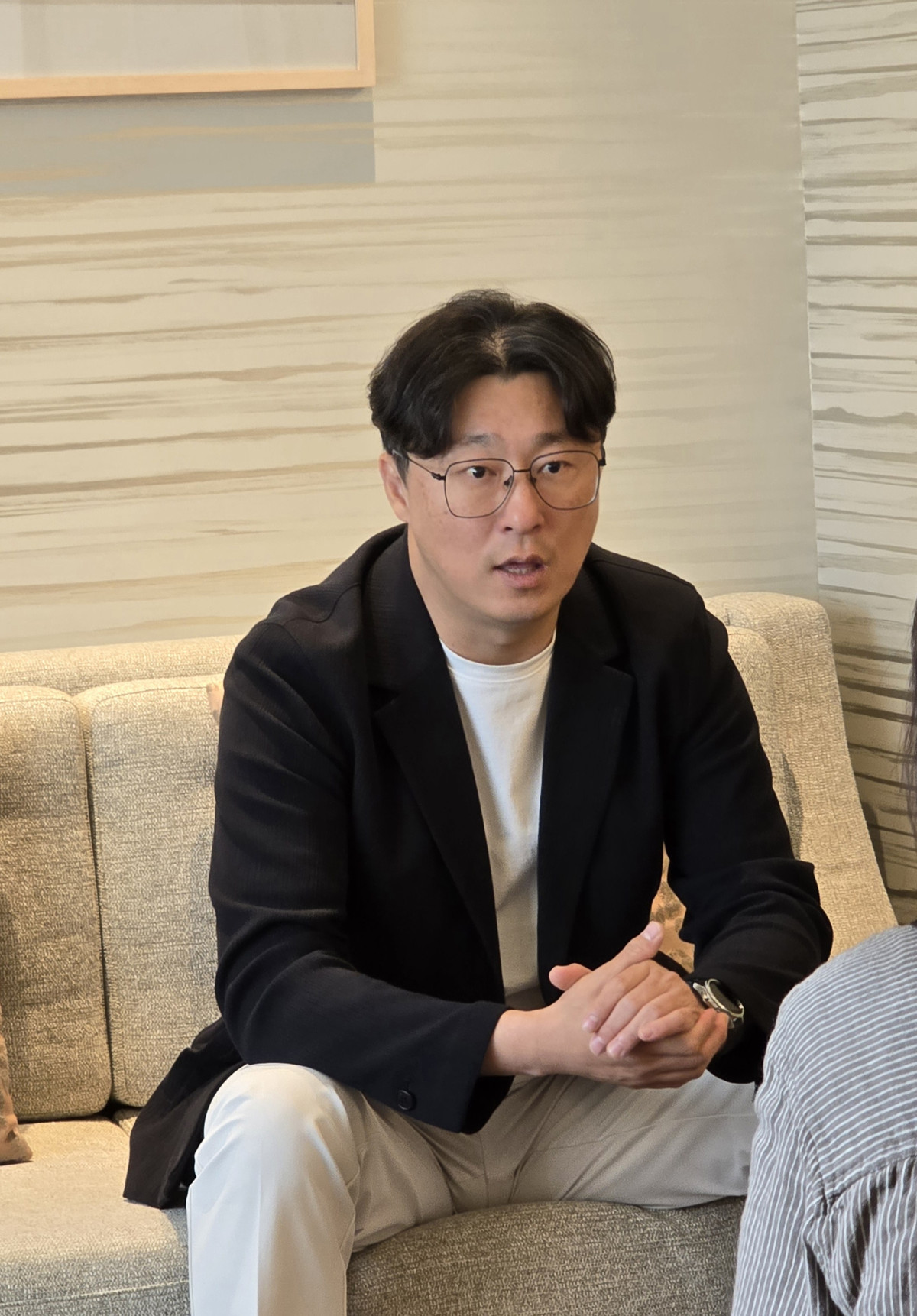 ▲이희택 워커힐호텔앤리조트 스토어팀장이 25일 이투데이와 인터뷰 하고 있다. (사진제공=워커힐호텔앤리조트)