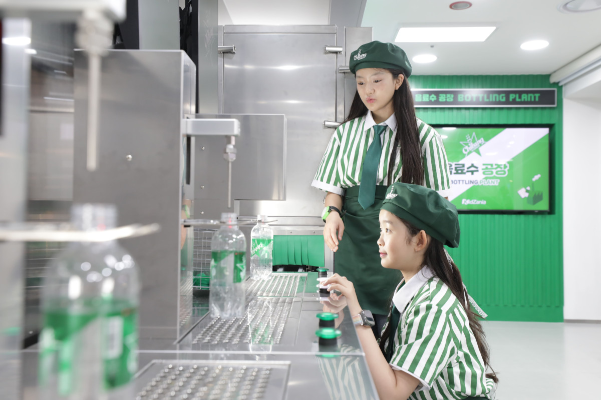 ▲키자니아 칠성사이다 음료수 공장 전경 (사진제공=롯데칠성음료)