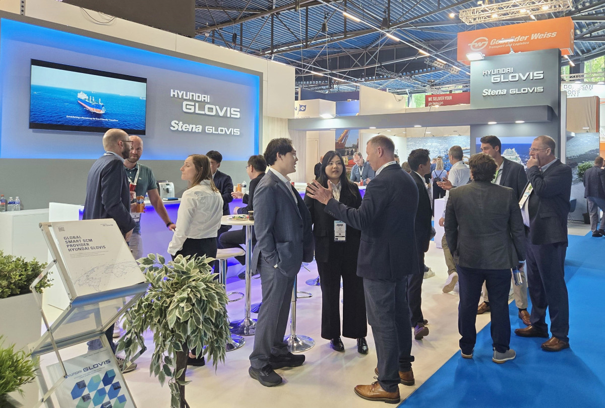 ▲현대글로비스가 13~15일(현지시간) 네덜란드 로테르담에서 열린 세계 최대 중량화물 전시회 '브레이크벌크 유럽(BBE) 2025'에 참가했다 (사진=현대글로비스)