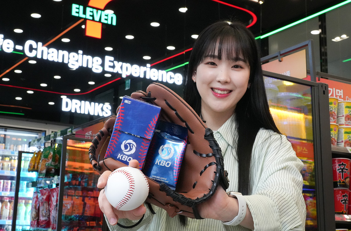 ▲2025 KBO 프로야구 콜렉션 카드 22일 전국 출시… 1팩 3장카드 랜덤 동봉, 1팩당 1000원 (사진제공=코리아세븐)