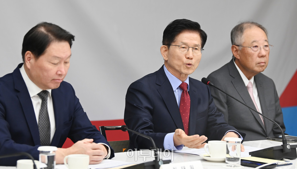 ▲김문수 국민의힘 대선후보가 22일 서울 중구 대한상공회의소에서 열린 김문수 국민의힘 대선후보-경제5단체 간담회에서 모두발언을 하고 있다. 조현호 기자 hyunho@