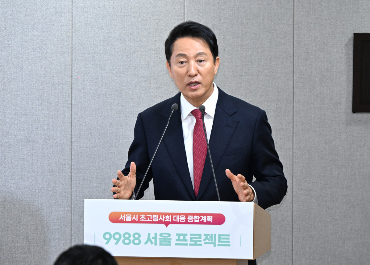 ▲오세훈 서울시장이 26일 서울시청에서 초고령사회 대응 종합계획 '9988 서울 프로젝트'를 발표하고 있다. 사진제공-서울시