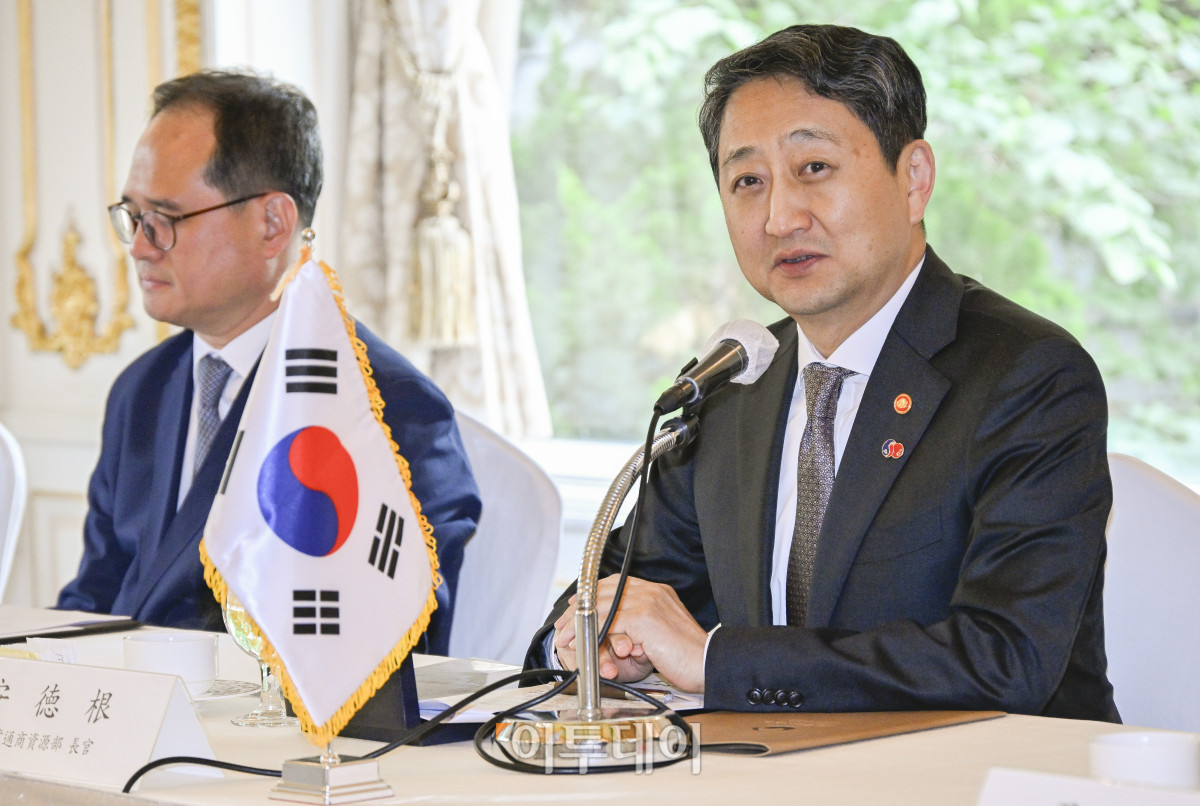 ▲안덕근 산업통상자원부 장관이 26일 서울 중구 롯데호텔에서 열린 제57회 한일경제인회의 사전환담에서 인사말을 하고 있다. 조현호 기자 hyunho@
