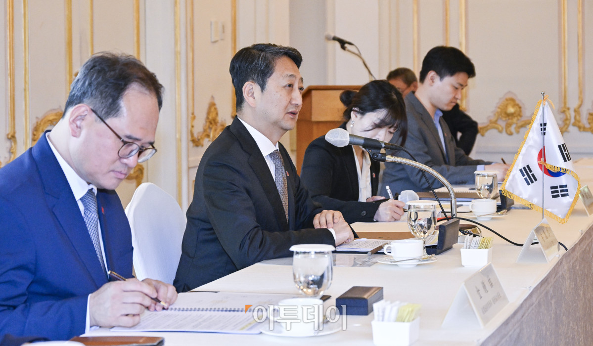 ▲안덕근 산업통상자원부 장관이 26일 서울 중구 롯데호텔에서 열린 제57회 한일경제인회의 사전환담에서 인사말을 하고 있다. 조현호 기자 hyunho@