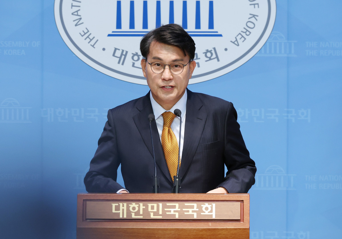 ▲국민의힘 윤상현 의원이 18일 서울 여의도 국회 소통관에서 현안과 관련해 회견하고 있다. 2025.5.18 (연합뉴스)