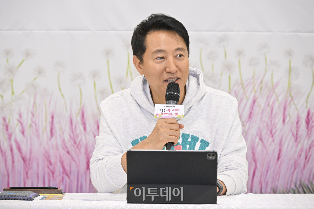 ▲오세훈 서울시장이 27일 서울 중구 서울시청에서 열린 서울 베이비앰버서더 오찬 간담회에서 인사말을 하고 있다. 조현호 기자 hyunho@