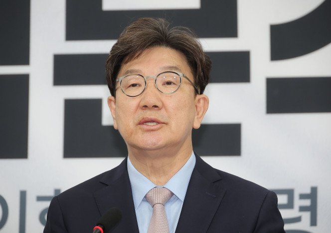 ▲국민의힘 권성동 원내대표가 27일 국회에서 당 국회의원 대국민호소문 발표 기자회견을 하고 있다. 2025.5.27. (연합뉴스)