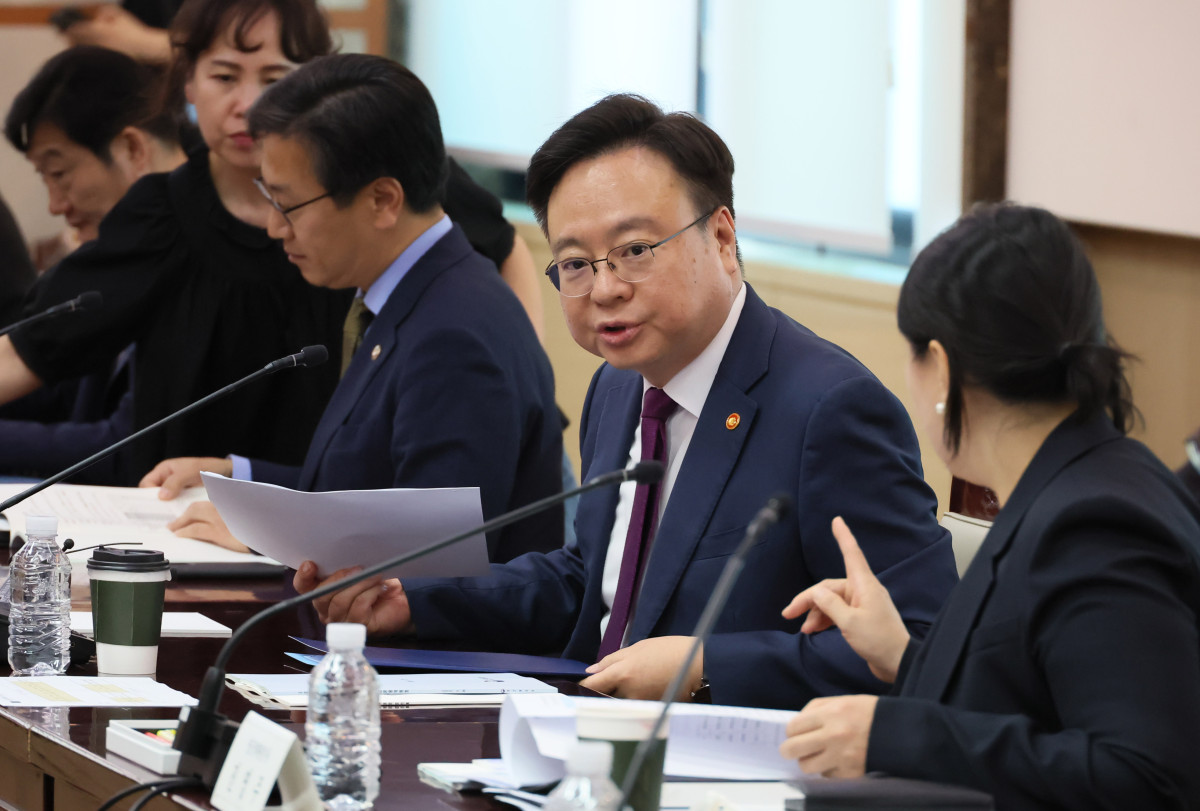 ▲조규홍 보건복지부 장관이 29일 서울 종로구 정부서울청사에서 열린 2025년도 제3차 국민연금기금운용위원회를 주재하고 있다. (사진=연합뉴스)
