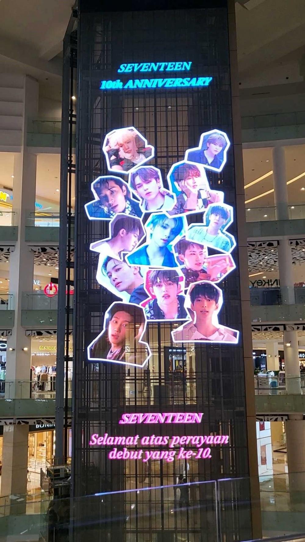 자카르타 도심을 수놓은 K-POP의 물결, 세븐틴 데뷔 10주년 기념 팬 이벤... - 뉴스 썸네일 이미지