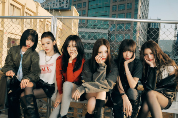 ▲izna(이즈나)(사진 = 웨이크원 제공)