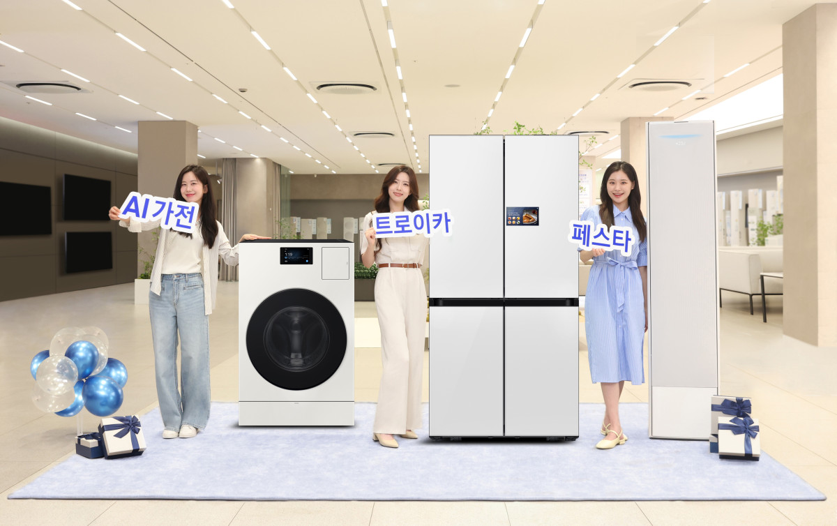 ▲삼성전자가 가전 3대장인 에어컨∙냉장고∙세탁기를 대상으로 구매 시 혜택을 제공하는 'AI 가전 트로이카' 페스타를 다음 달 31일까지 진행한다. (삼성전자)