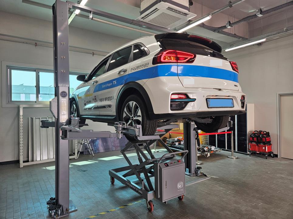 ▲한국교통안전공단은 과학적인 자동차 화재 원인 규명과 신속한 결함발견을 위한 핵심 시설인 ‘화재조사분석동’을 구축하고 이달부터 본격 운영에 들어간다. (사진제공=한국교통안전공단)