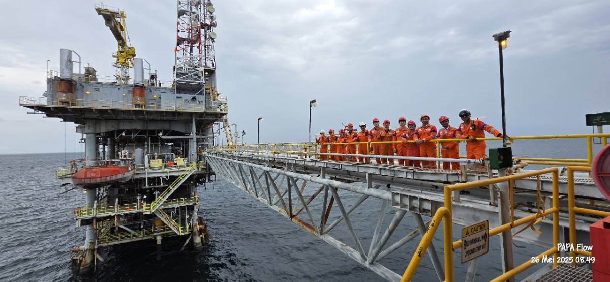 ▲인도네시아에서 노후화된 해양플랜트를 조사하고 있다. (사진제공=해양수산부)