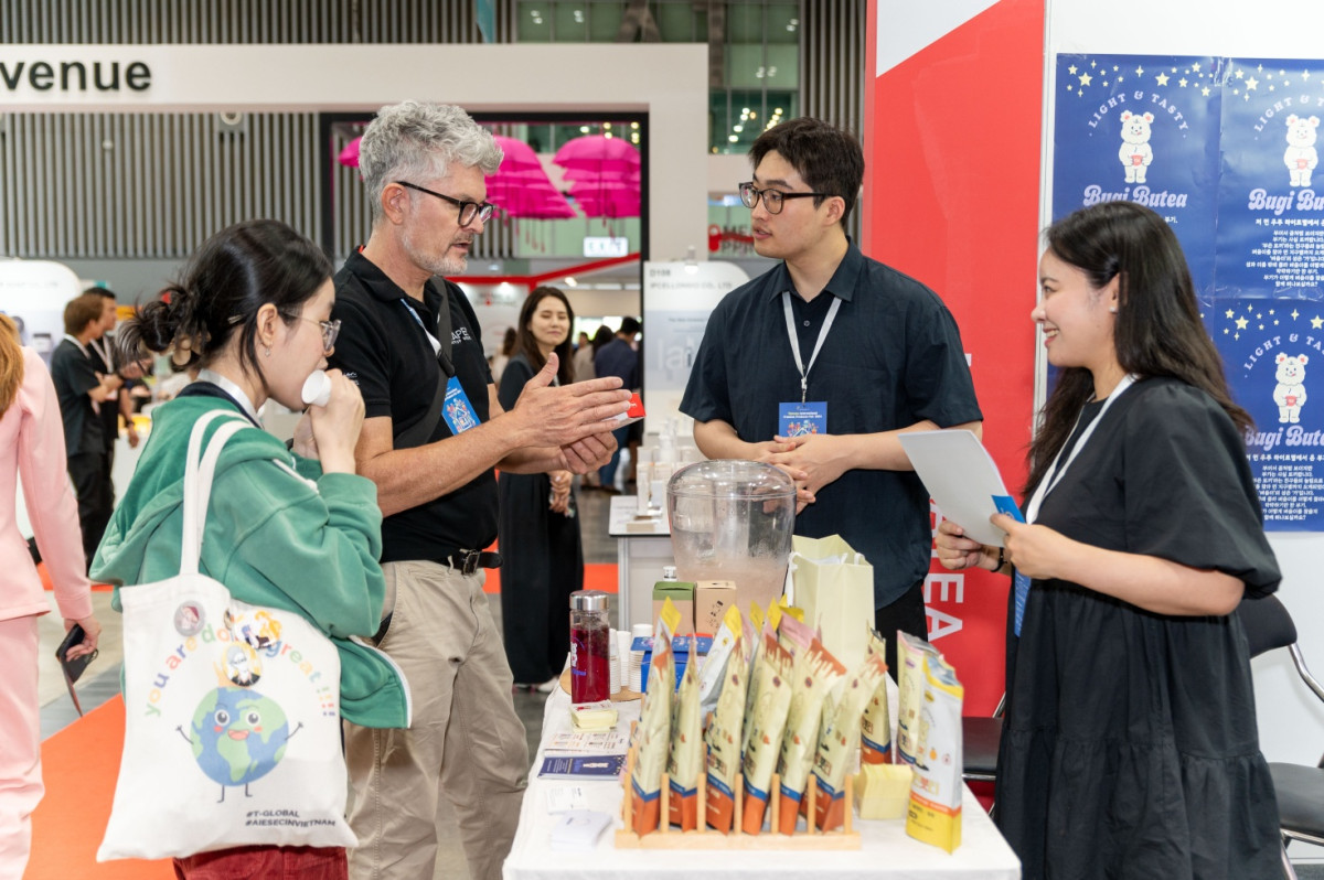 ▲ 한국무역협회와 코엑스가 지난해 베트남 호치민 SECC 전시장에서 공동으로 개최한 '2024 베트남 국제 프리미엄 소비재전' 현장 모습.  (사진=한국무역협회)